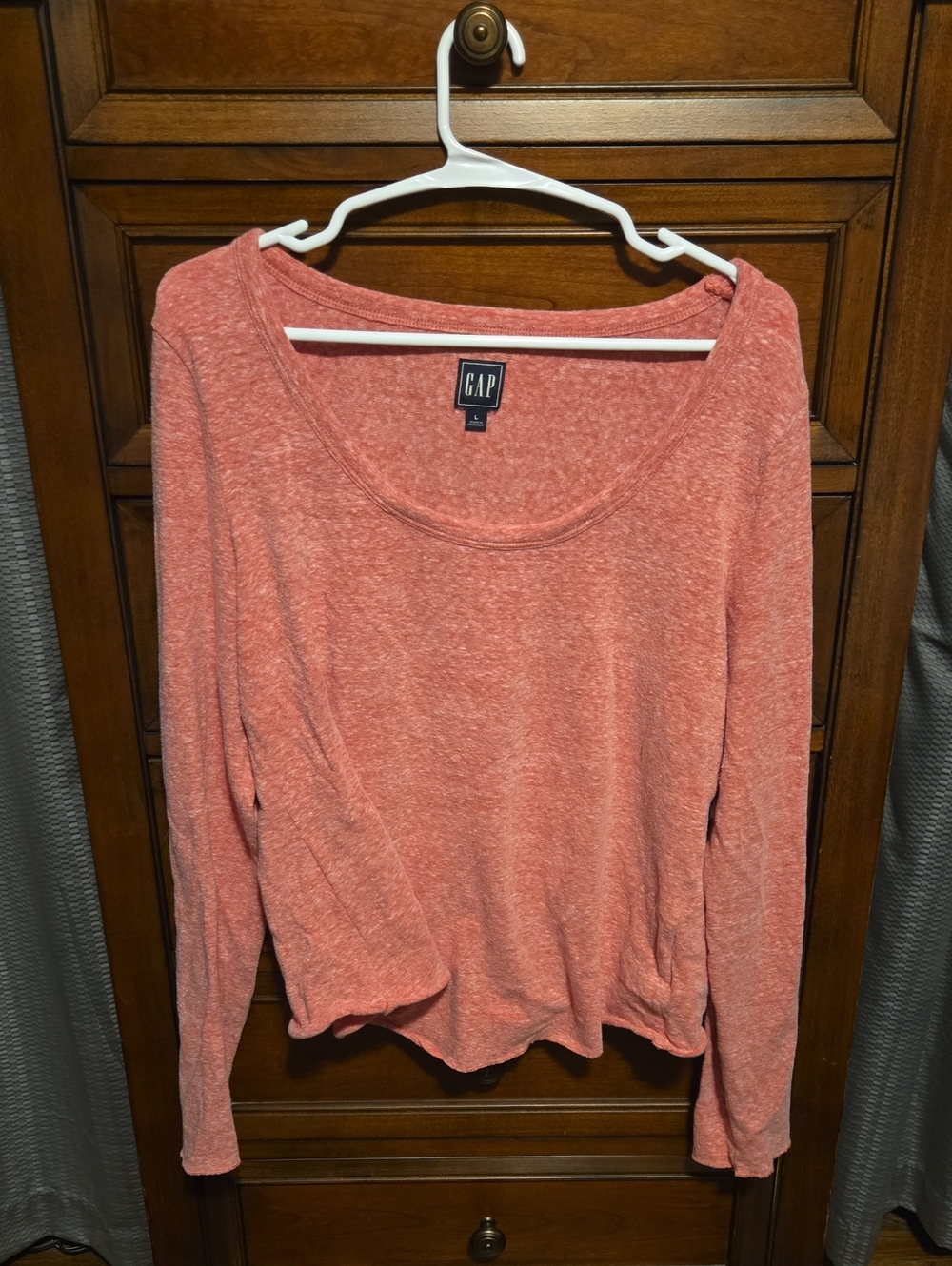 GAP Coral Heather Long-Sleeve Scoop Neck Tee